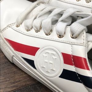 Tommy Hilfiger sneakers!